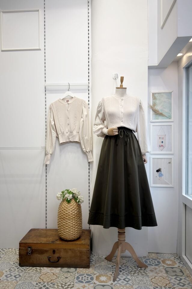 Gömlek Kol Detaylı Krem Triko Hırka