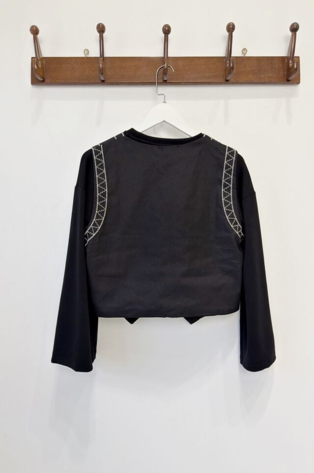 Siyah Çiçek Nakışlı Keten Yelek