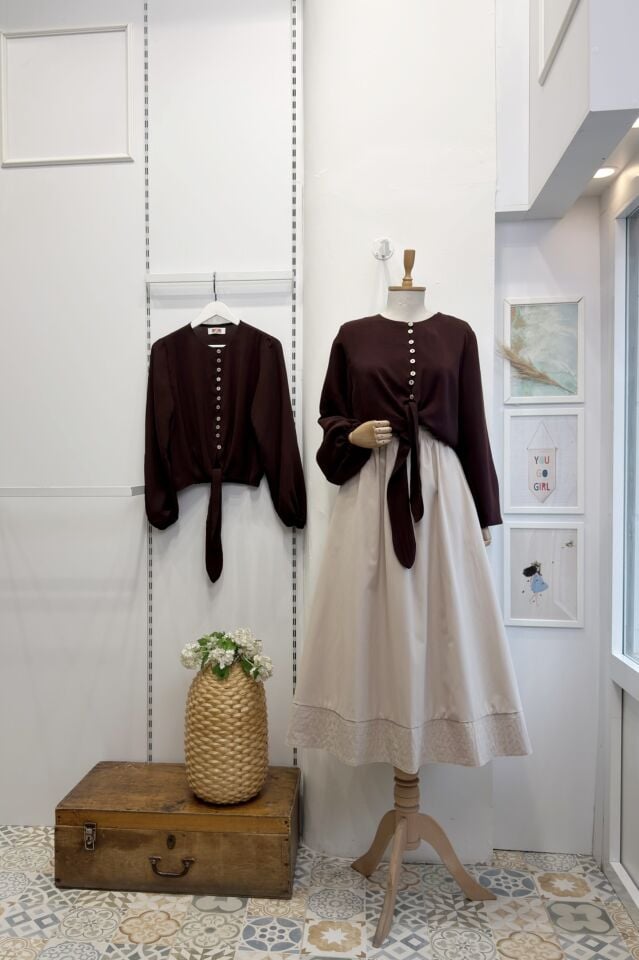 Sedef Düğme Detaylı Bağlamalı Kahverengi Gömlek