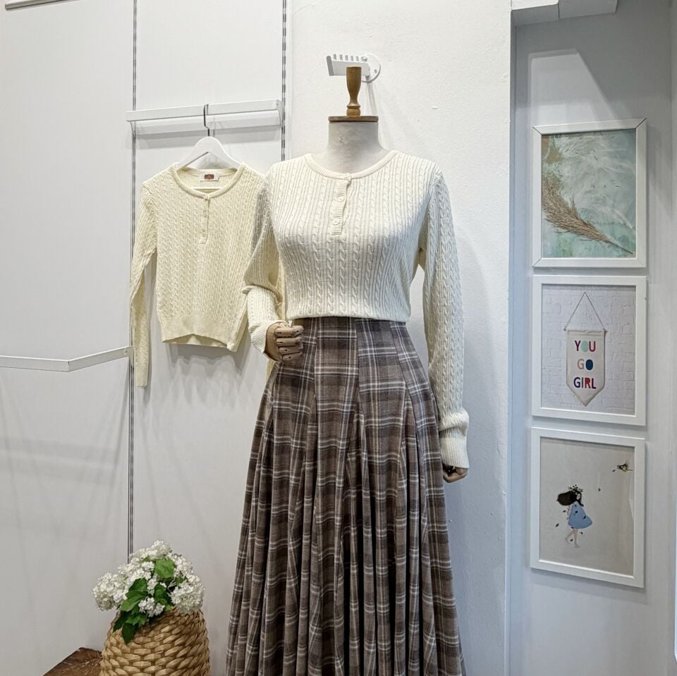 Ekru Furry İnce Triko Kazak