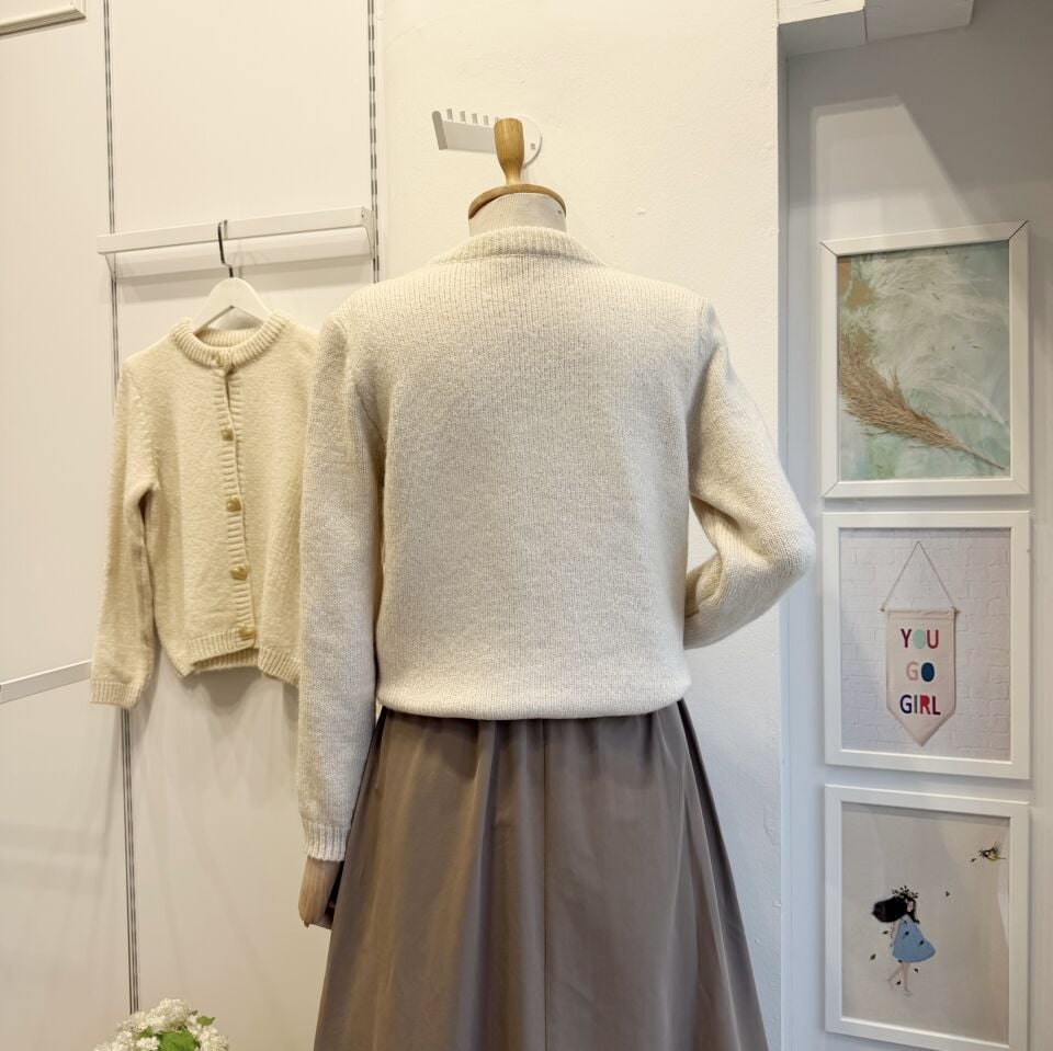 Krem Kalp Düğmeli Hırka