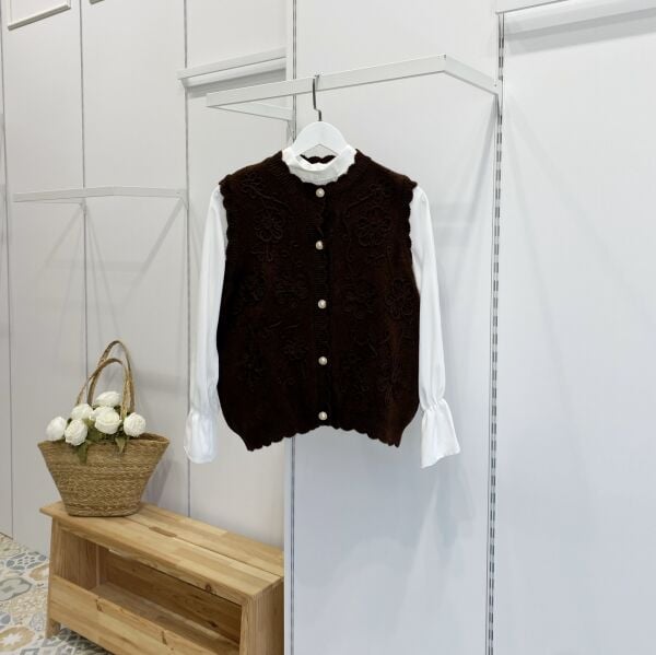 Acı Kahve İnci Düğmeli Triko Yelek