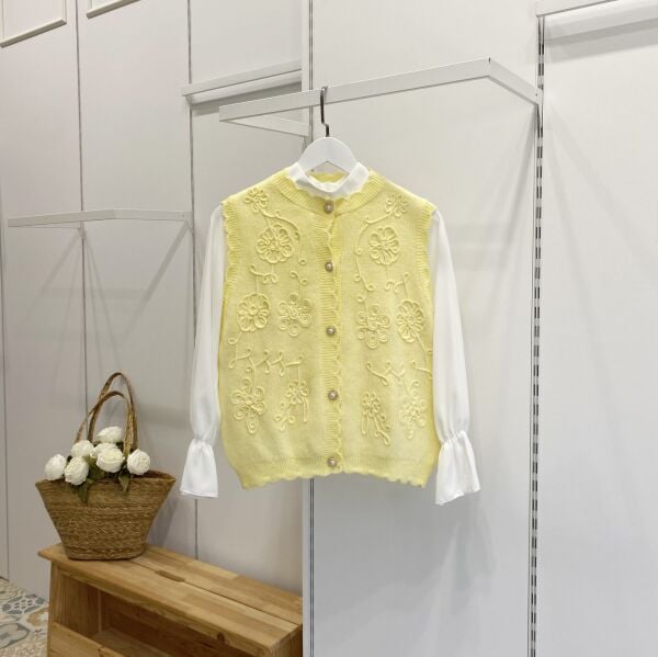 Sarı İnci Düğmeli Triko Yelek