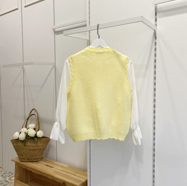 Sarı İnci Düğmeli Triko Yelek