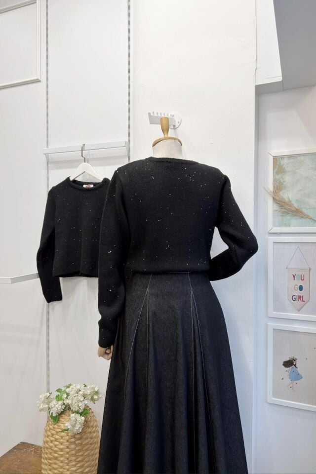 Siyah Sim İpli Triko Kazak