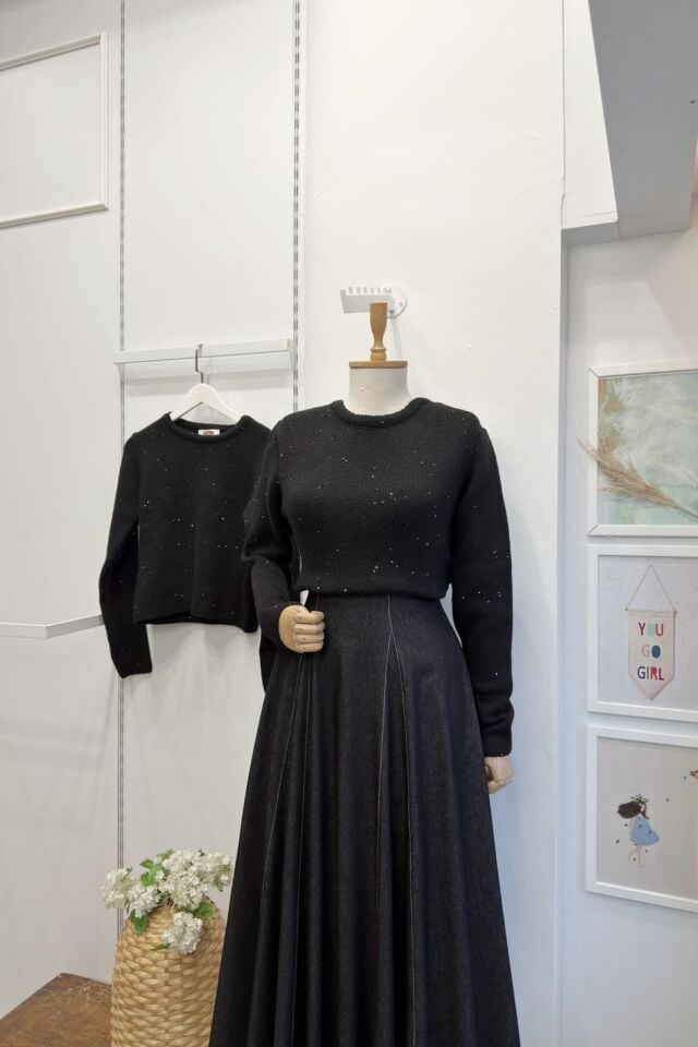 Siyah Sim İpli Triko Kazak