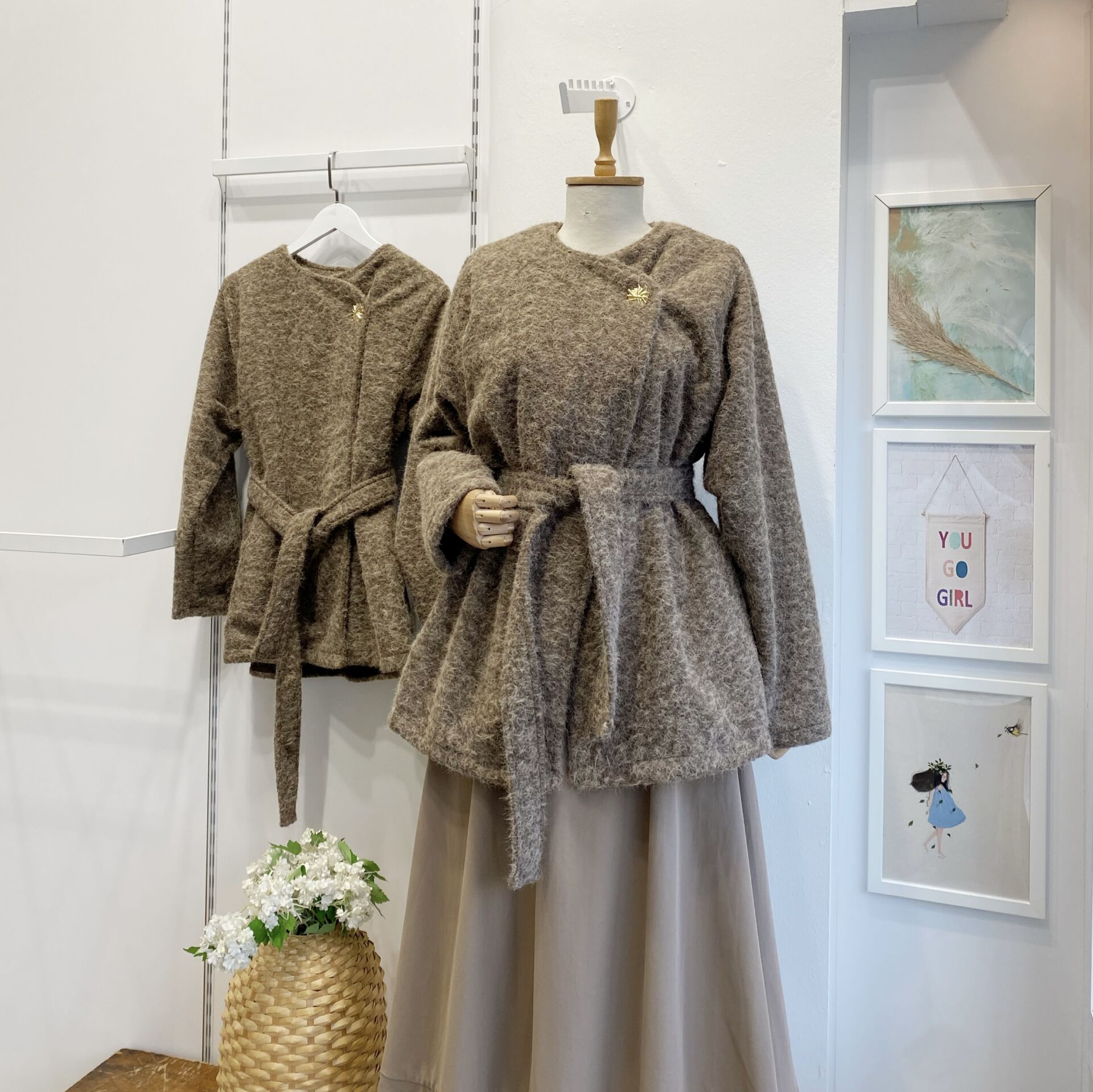 Koyu Vizon Toka Detaylı Peluş Kaban