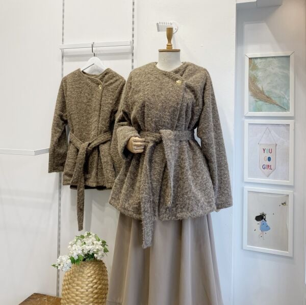 Koyu Vizon Toka Detaylı Peluş Kaban