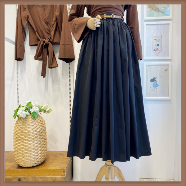 Siyah Kemerli Sık Pileli Etek