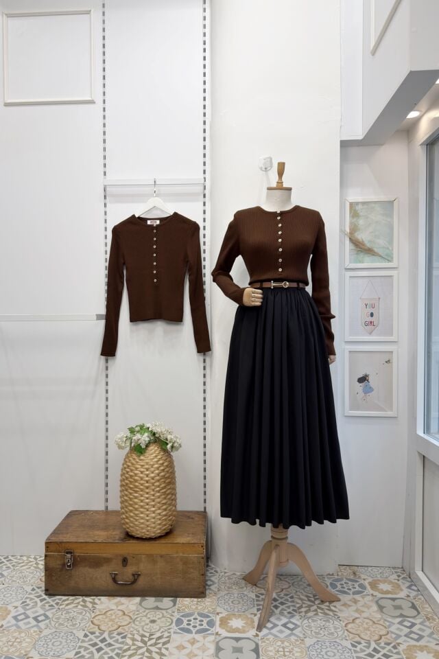 Siyah Kemerli Sık Pileli Etek