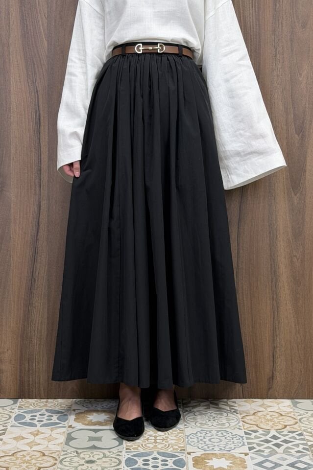 Siyah Kemerli Sık Pileli Etek