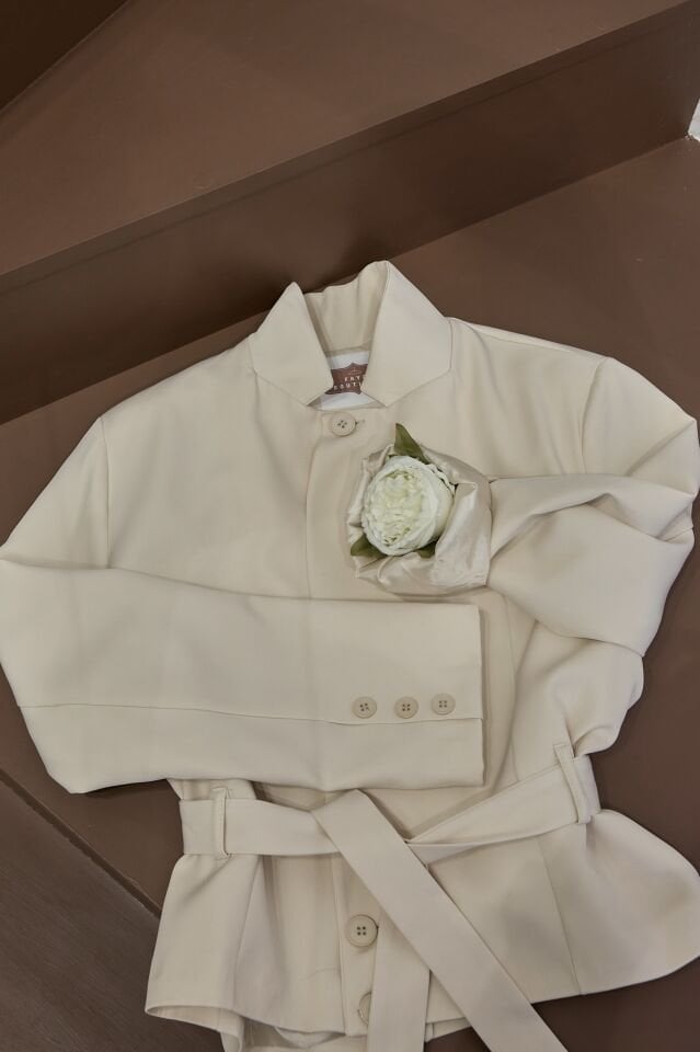 Krem Kuşak Detaylı Weber Ceket