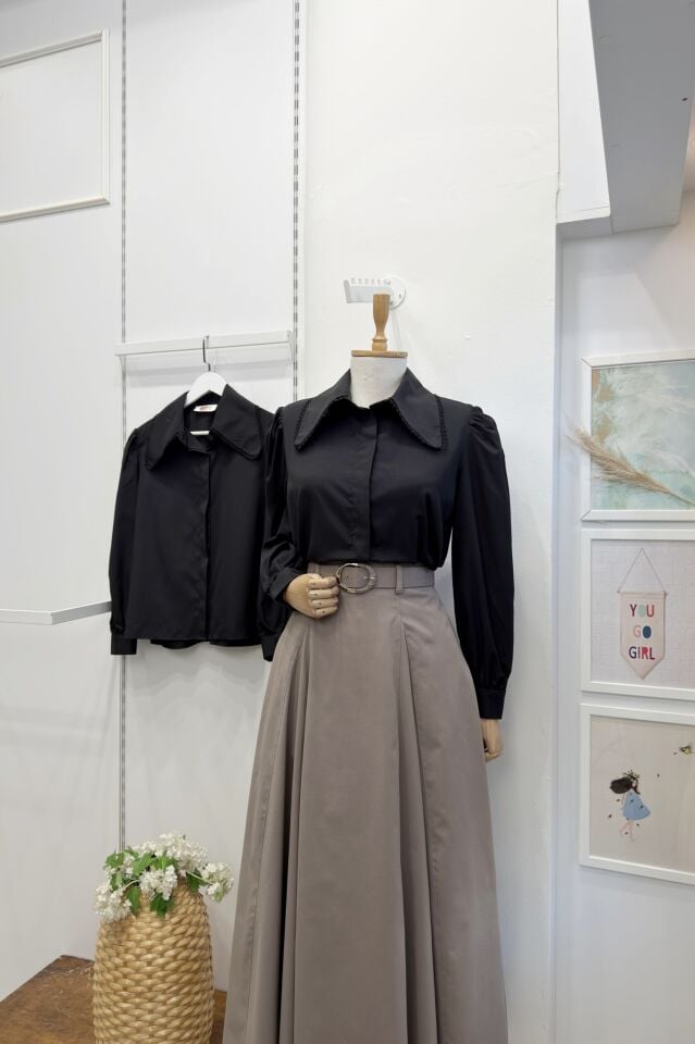 Siyah Sivri Yakalı Poplin Gömlek