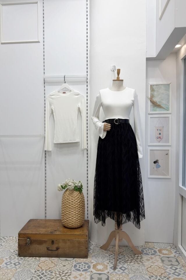 Siyah Yaprak Desenli Flog Baskı Asimetrik Şifon Etek