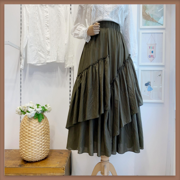 Khakigrüner Ajouter-Voile-Leinenrock