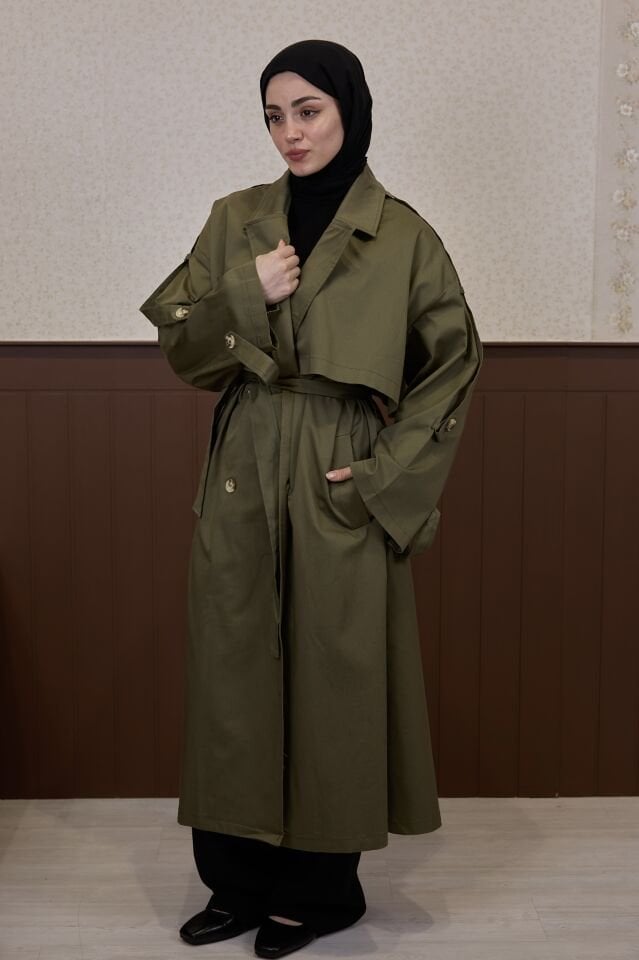 Haki Yeşili Rüzgarlık Detaylı Etoffe Trençkot