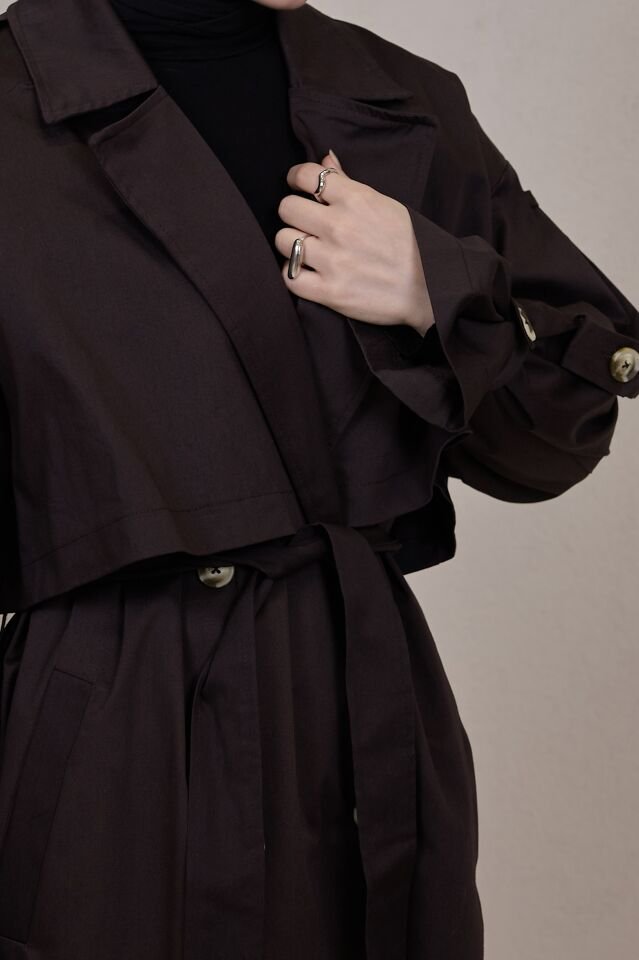 Kahverengi Rüzgarlık Detaylı Etoffe Trençkot