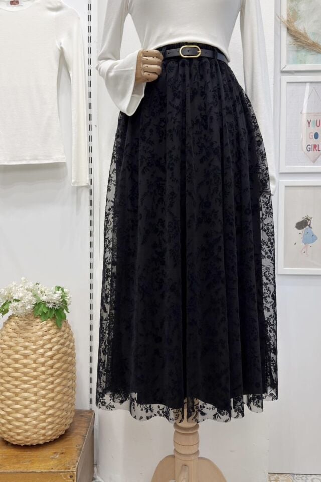 İnce Deri Kemerli Siyah Çiçek Baskılı Tül Etek