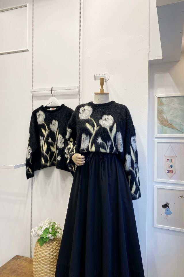 Siyah Lale Desenli Pollen Kazak