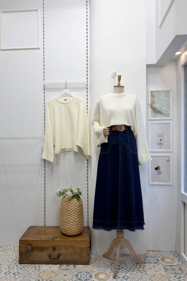 Beyaz Yumuşak Dokulu Yarasa Kol Kazak