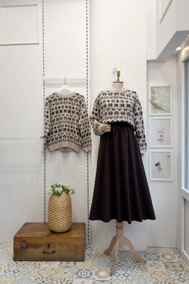 Kahverengi Desenli Malinde Kazak