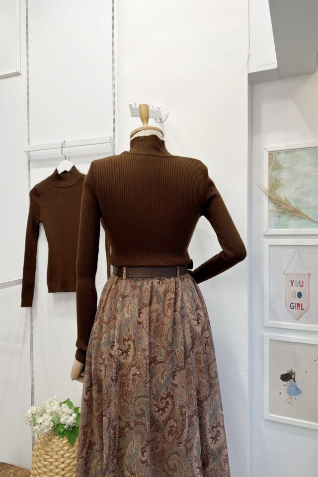 Yarım Balıkçı Yaka Kahverengi Triko İçlik