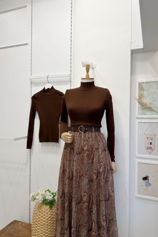 Yarım Balıkçı Yaka Kahverengi Triko İçlik