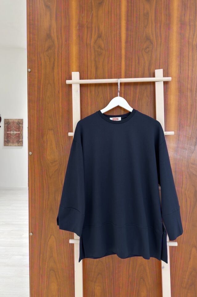 Lacivert Basic Model Sweat