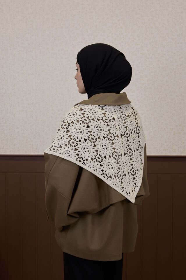 Örgü Çiçek Motifli Şal