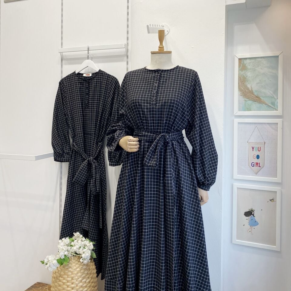 Siyah Kare Çizgili Sweety Elbise