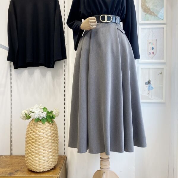 Kemer Detaylı Gri Crep Etek