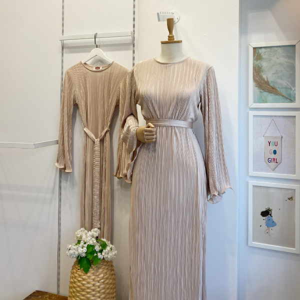 Bej Piliseli Kalem Elbise