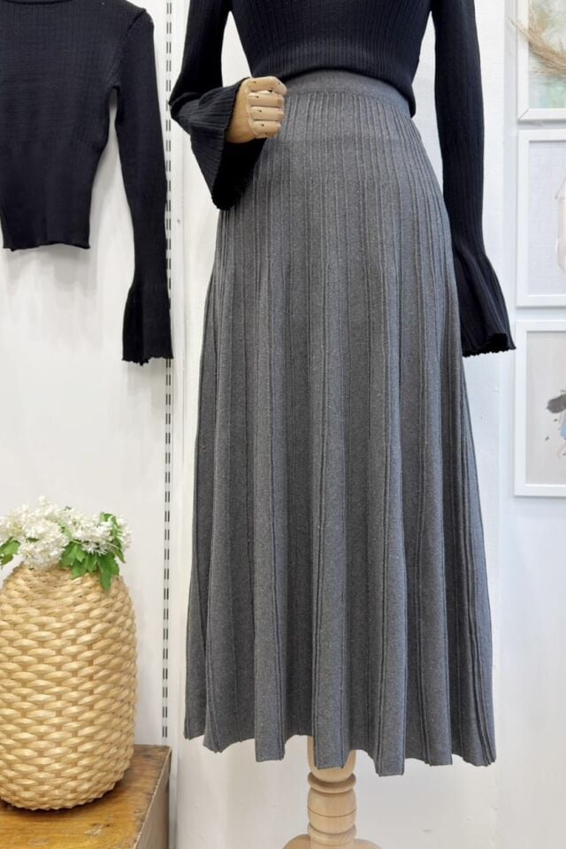 Antrasit Dikiş Detaylı Triko Etek