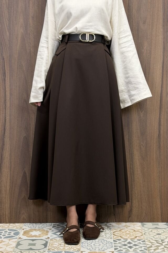 Kemer Detaylı Kahverengi Crep Etek