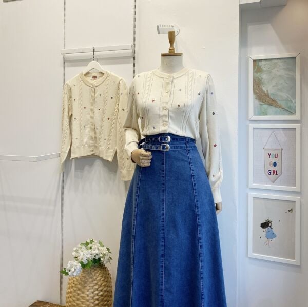 Krem Çiçek İşlemeli Auton Hırka