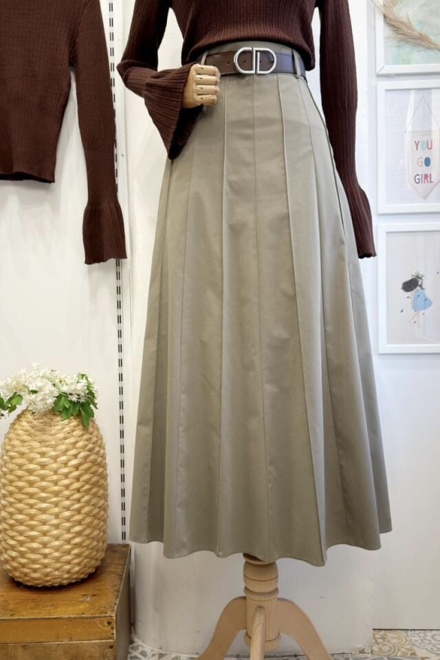 Çağla Yeşili Deri Kemerli Gabardin Etek