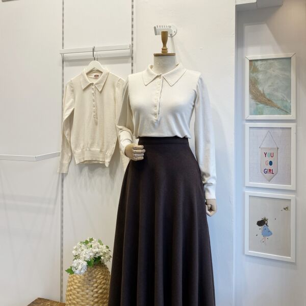 Ekru Düğme Detaylı Triko Bluz