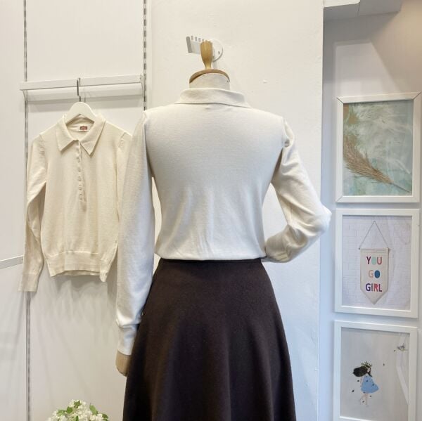 Ekru Düğme Detaylı Triko Bluz