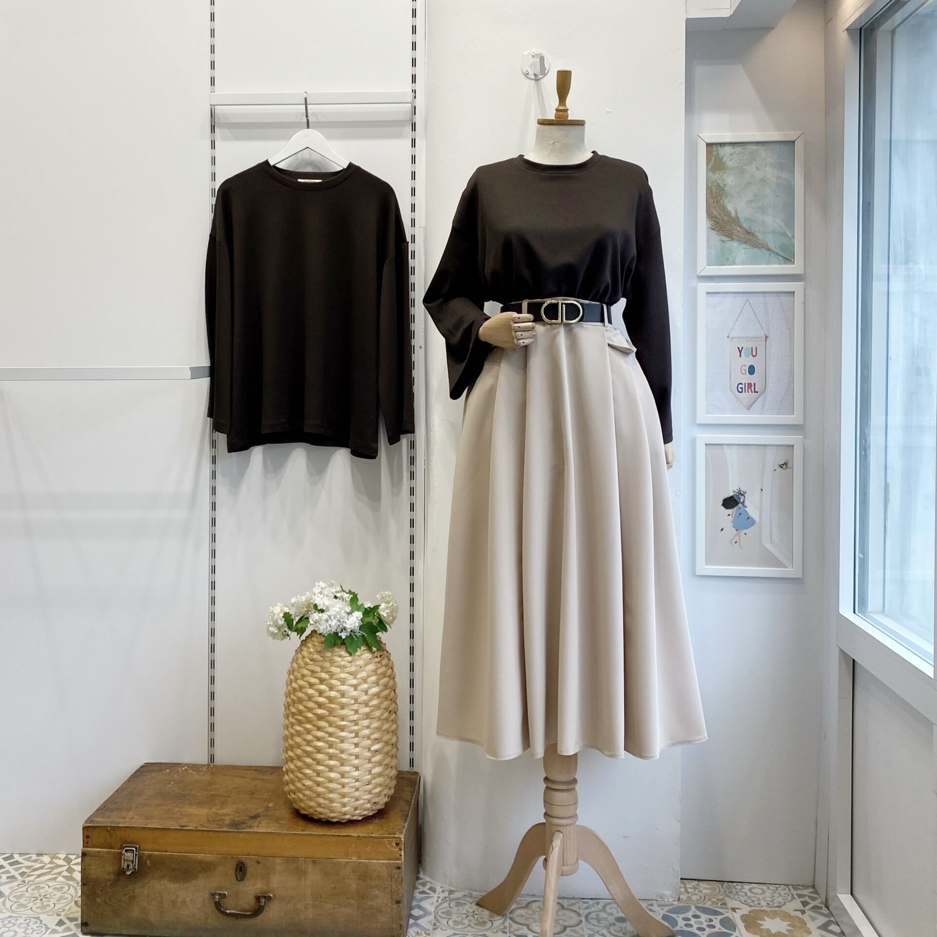 Kemer Detaylı Krem Crep Etek