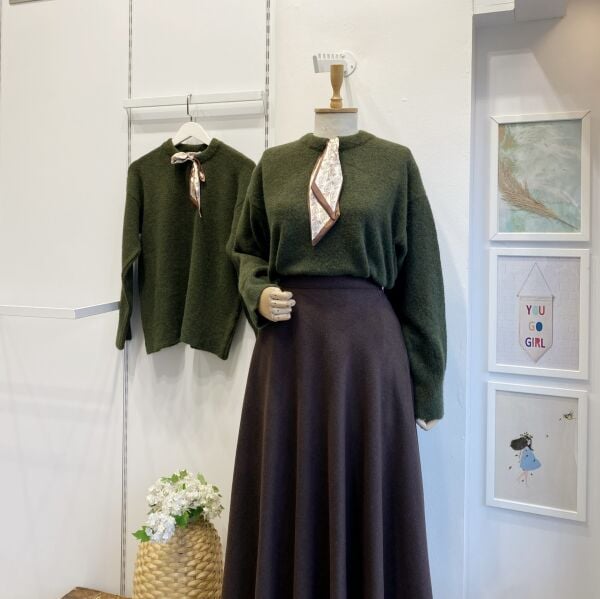 Yeşil Fular Detaylı Kazak