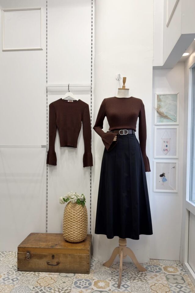 Siyah Deri Kemerli Gabardin Etek