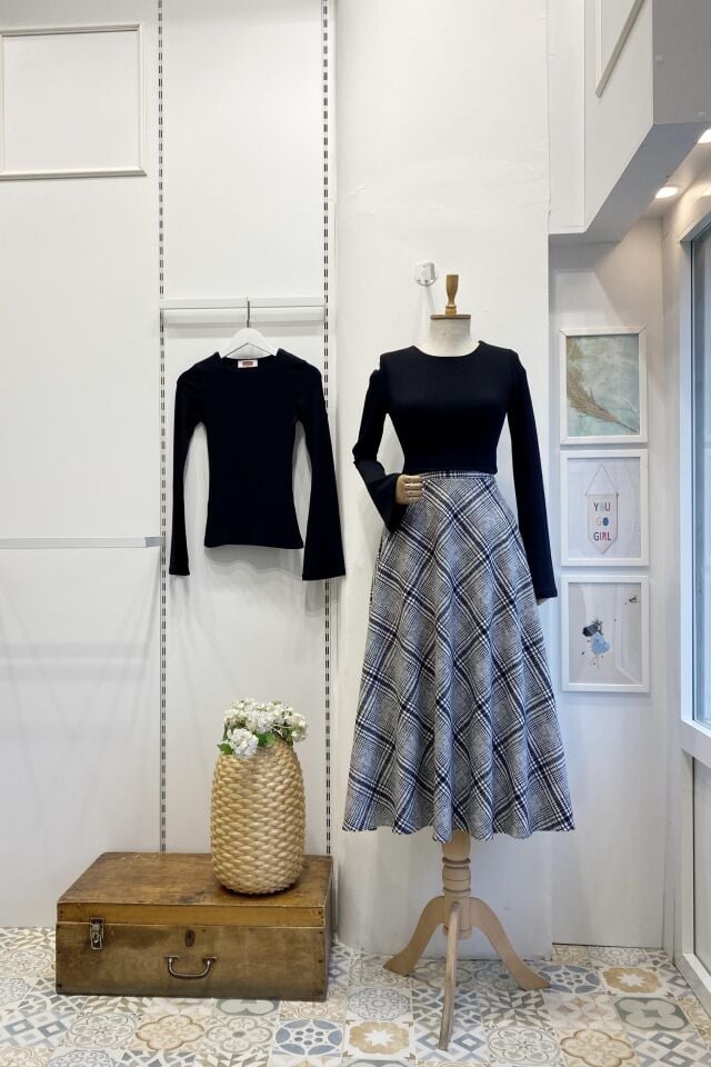 Beyaz Siyah Ekoseli Serena Etek