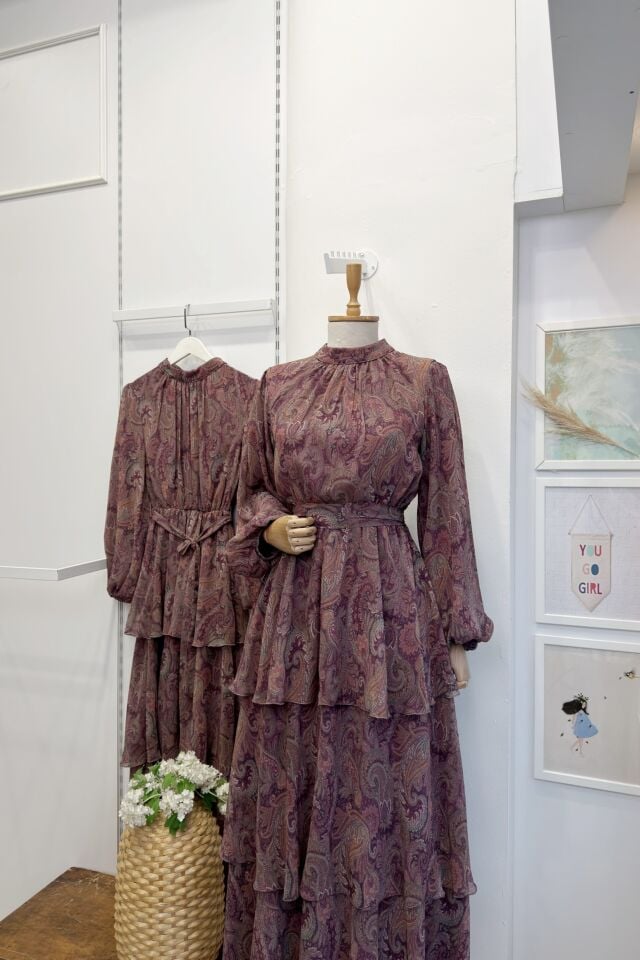 Kaşmir Desenli Mürdüm Kat Kat Elbise