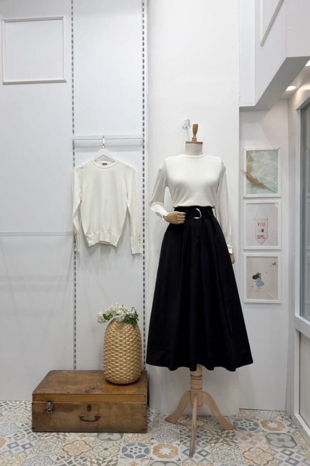 Siyah Kuşak Detaylı Terra Poplin Etek