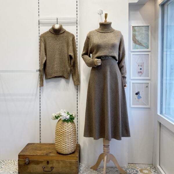 Vizon Kemerli İvory Kloş Etek