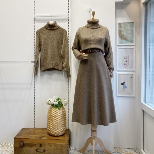 Vizon Kemerli İvory Kloş Etek