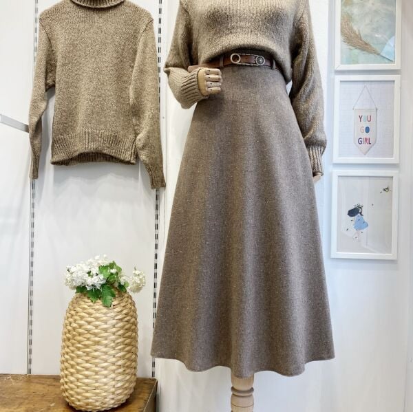 Vizon Kemerli İvory Kloş Etek