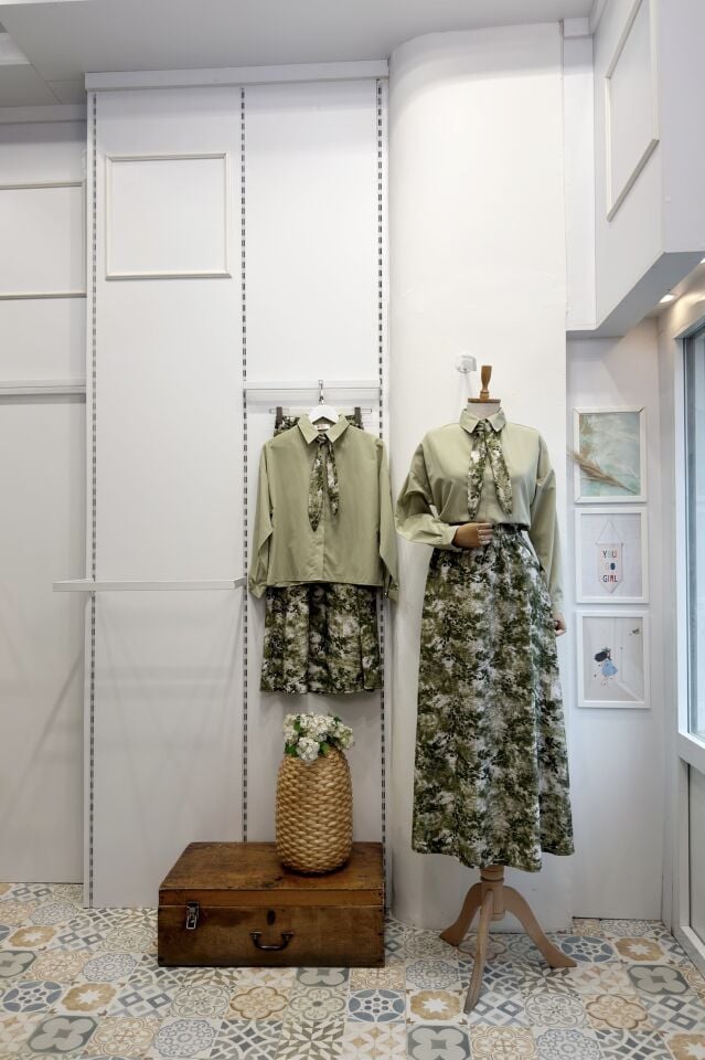 Eteği Çiçek Desenli Yeşil Aria Takım