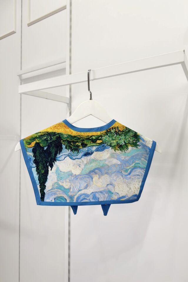 Mavi Verdis Desenli Muse Yaka