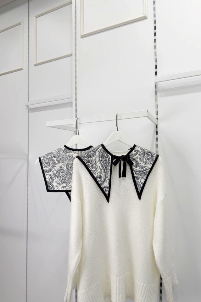 Siyah Elowen Desenli Muse Yaka